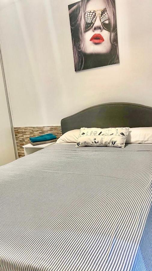 Cozy Two Bed Apartment. Адехе Екстериор снимка