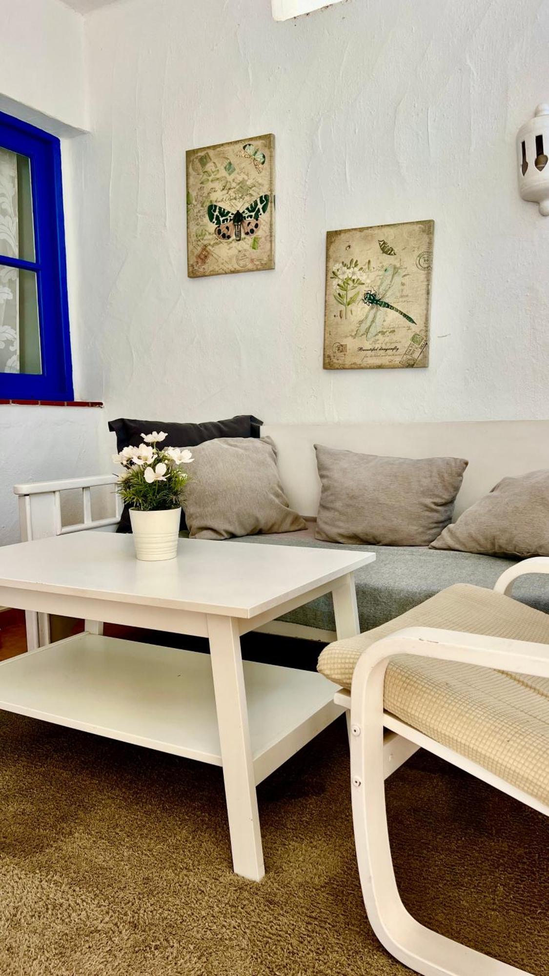 Cozy Two Bed Apartment. Адехе Екстериор снимка