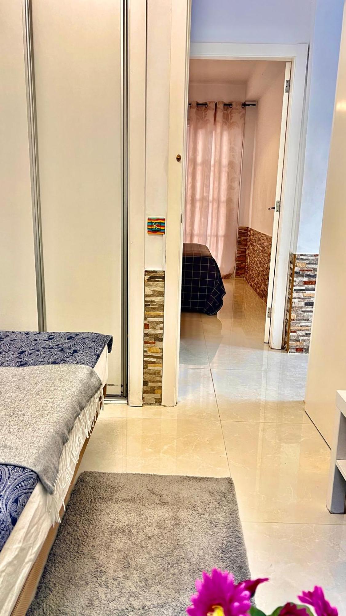 Cozy Two Bed Apartment. Адехе Екстериор снимка