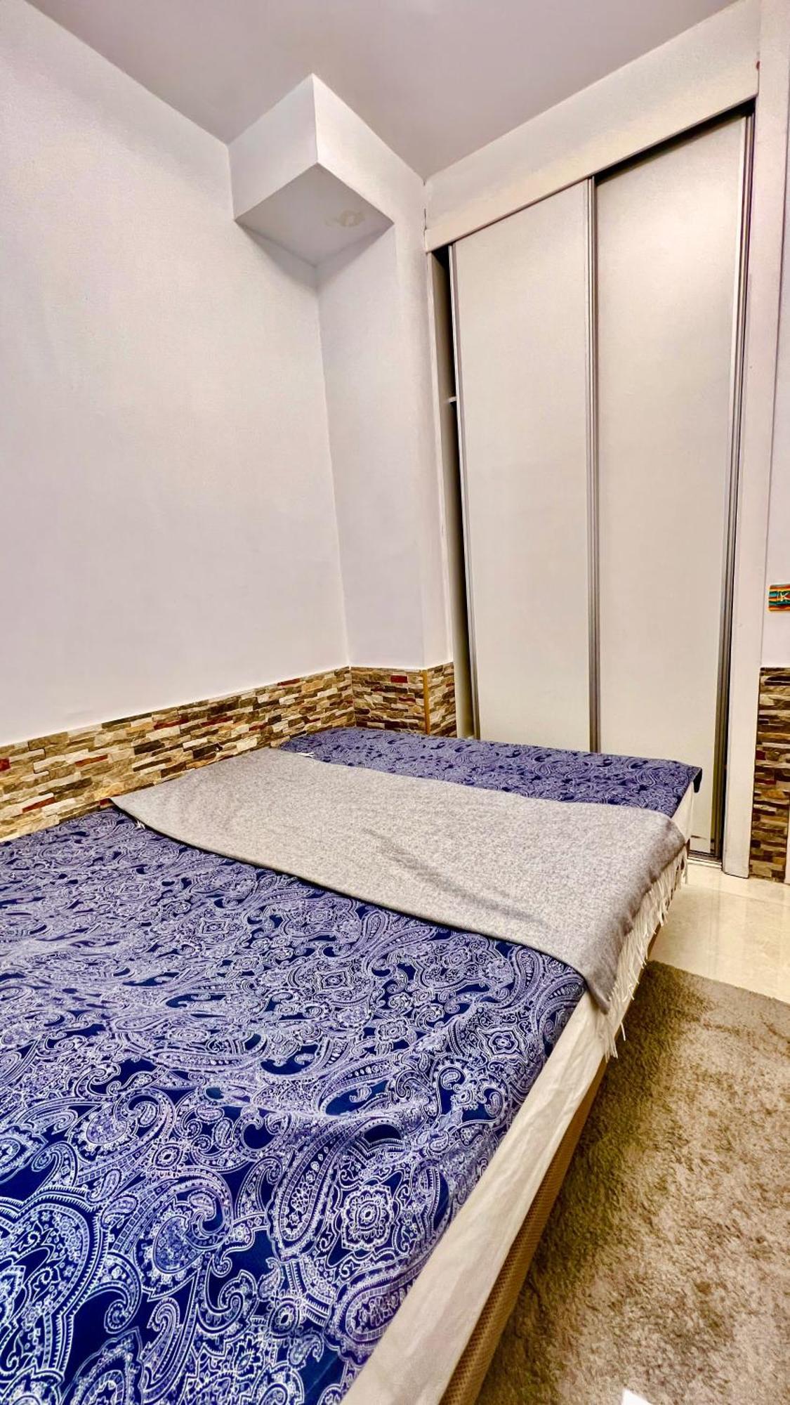 Cozy Two Bed Apartment. Адехе Екстериор снимка