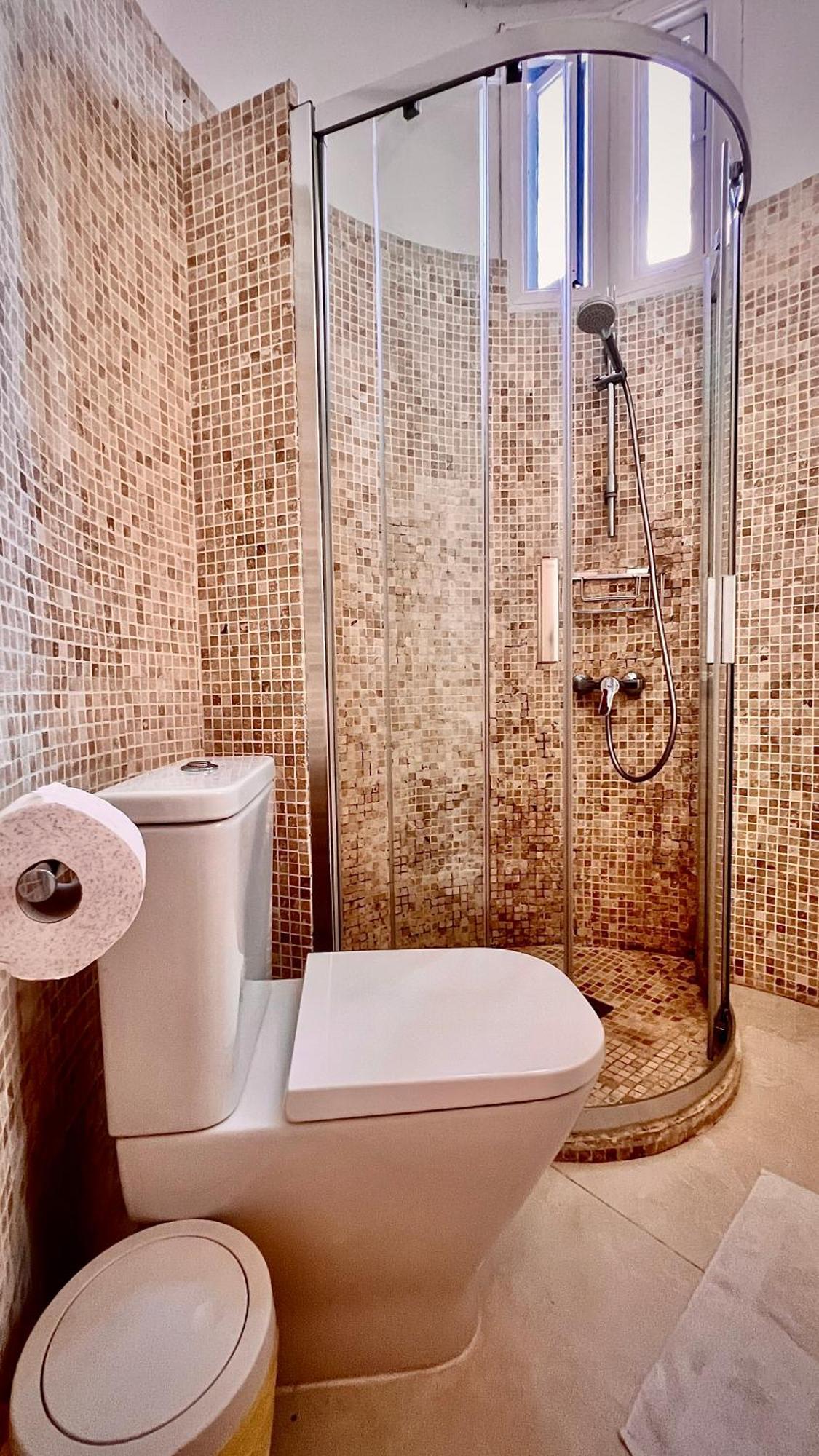 Cozy Two Bed Apartment. Адехе Екстериор снимка